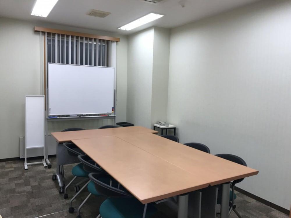 Toyoko Inn Okayama Eki Nishi Guchi Migi Buitenkant foto