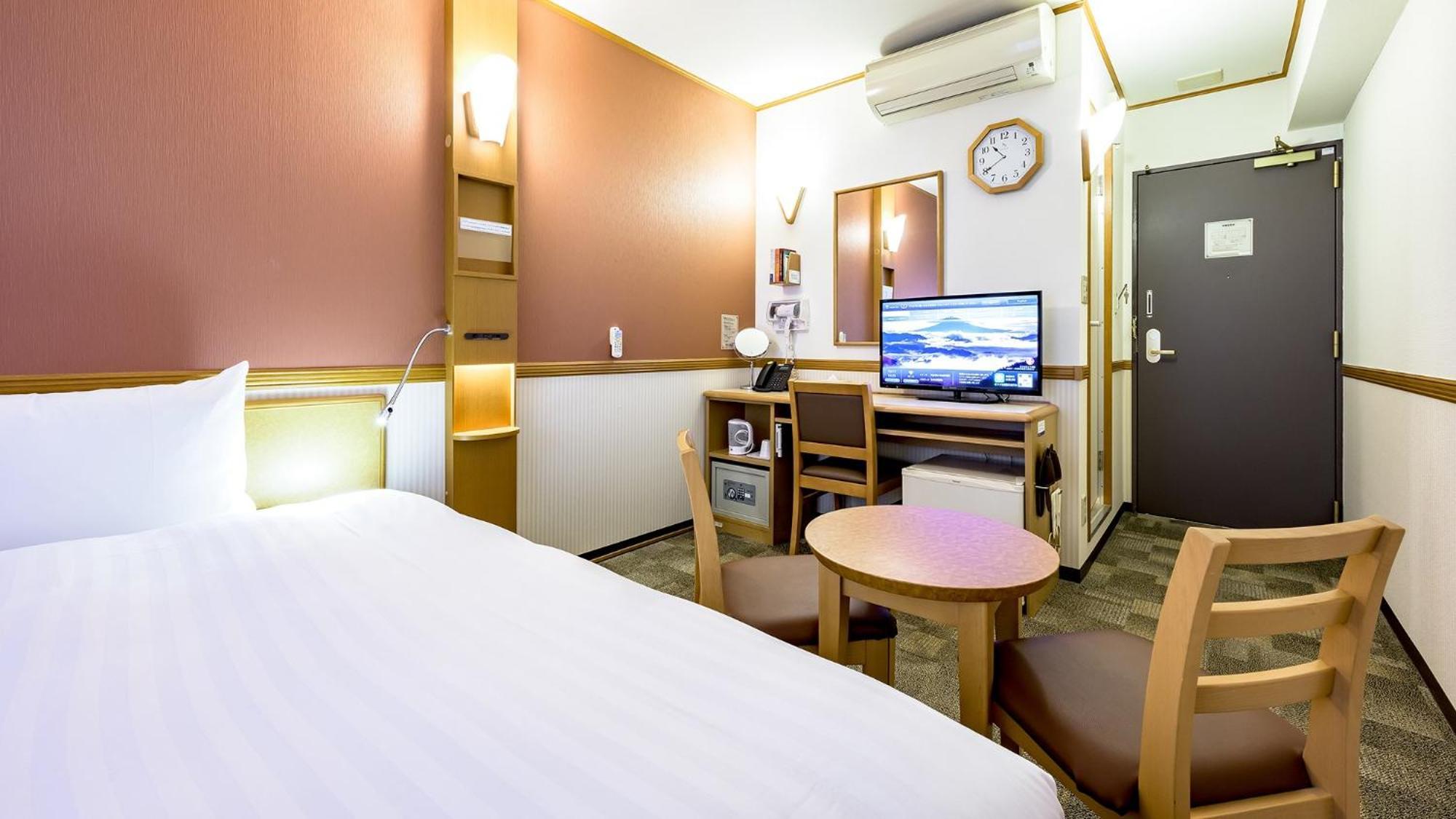 Toyoko Inn Okayama Eki Nishi Guchi Migi Kamer foto