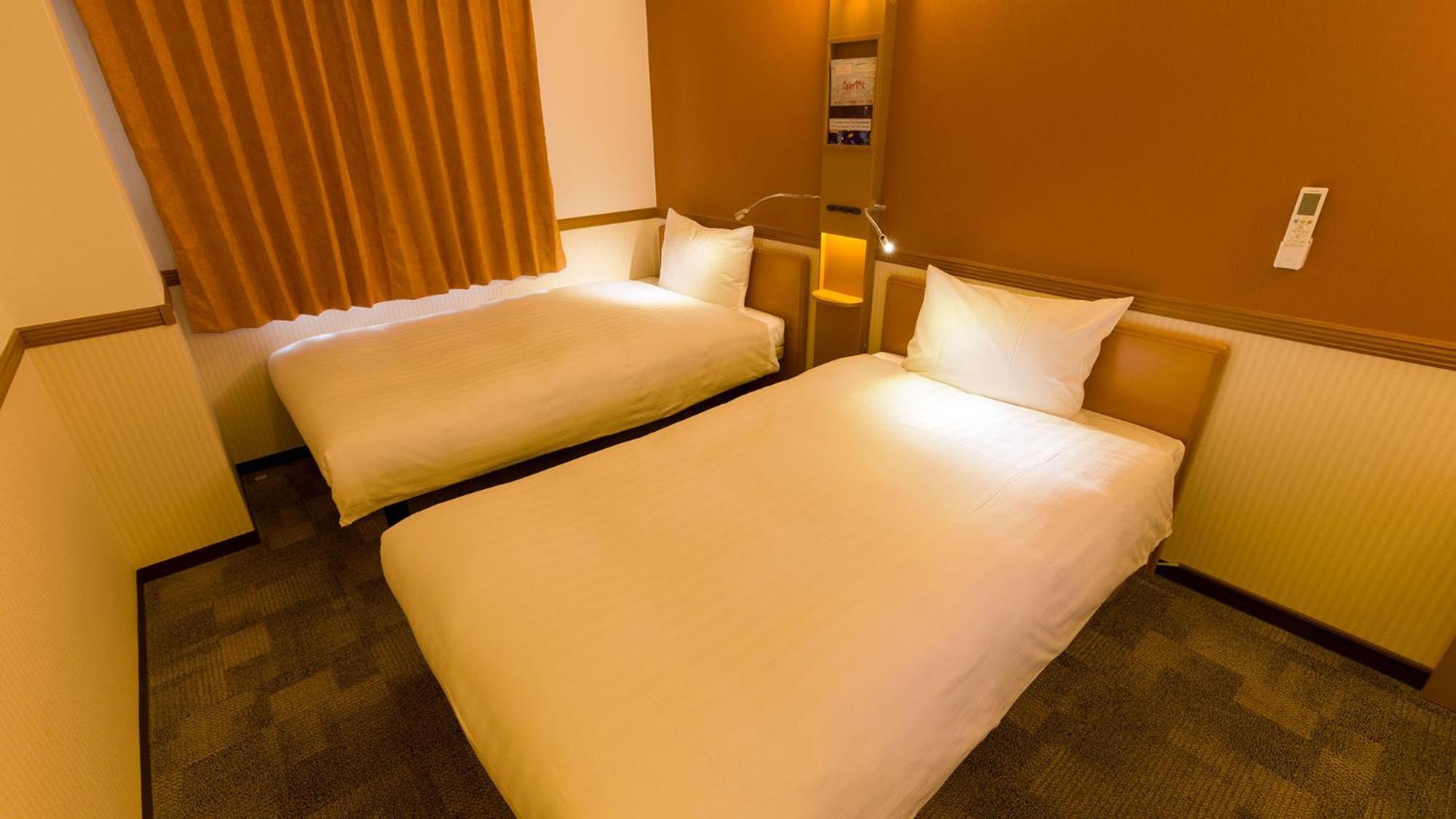 Toyoko Inn Okayama Eki Nishi Guchi Migi Kamer foto